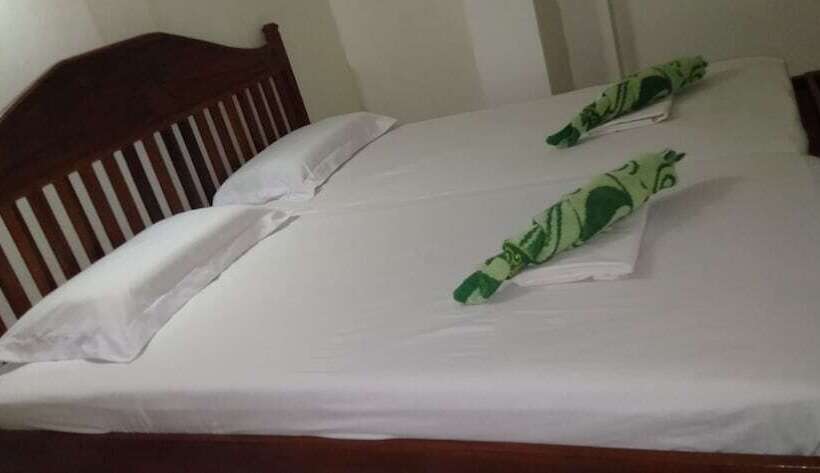 בית מלון כפרי Surigao Tourist Inn Annex