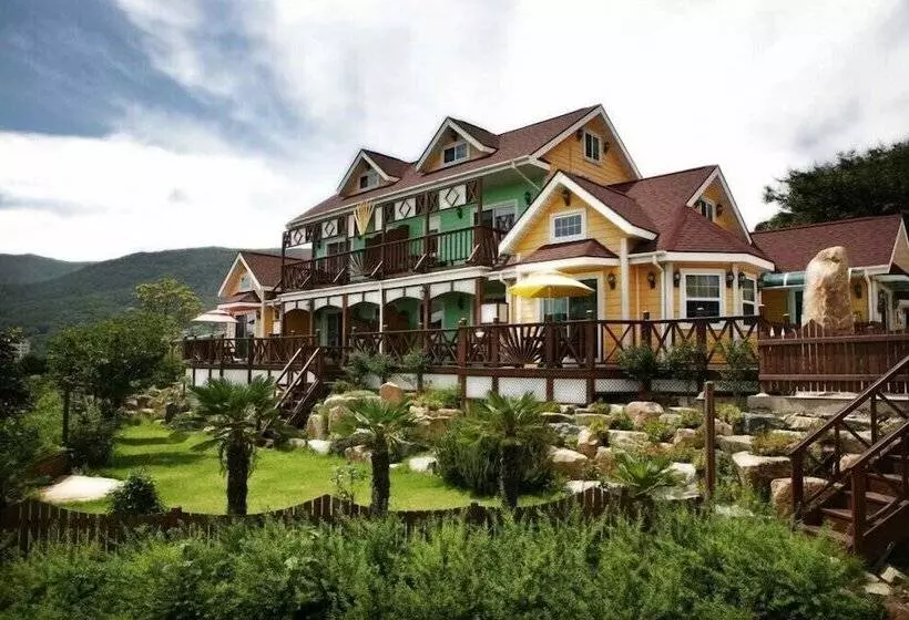 Aroma Tree Pension