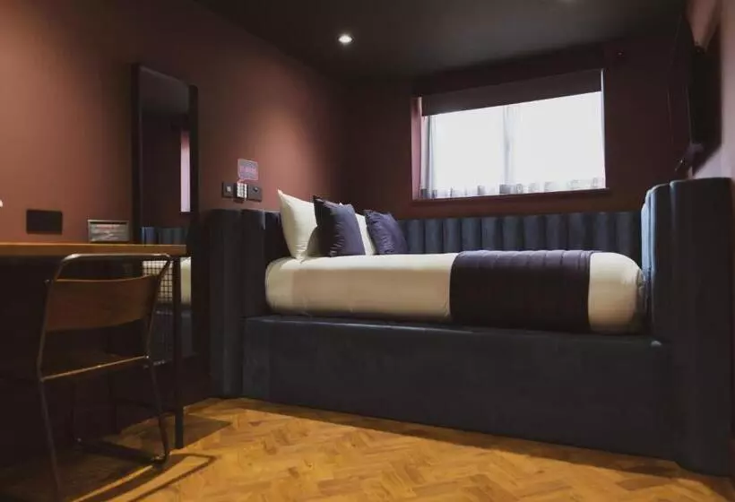 ホテル Dukes Street Apartment