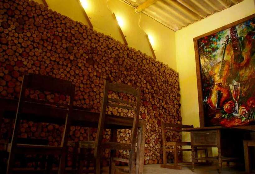 هتل Nguyen Shack Phong Nha Central Town   Hostel