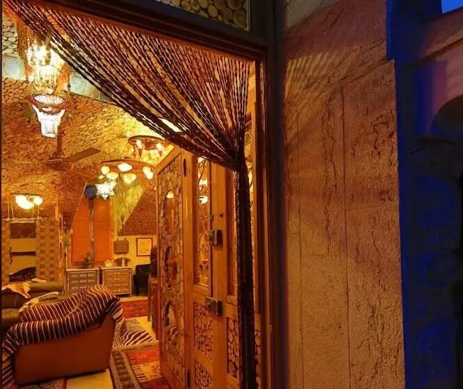 هتل Remhala Guest House