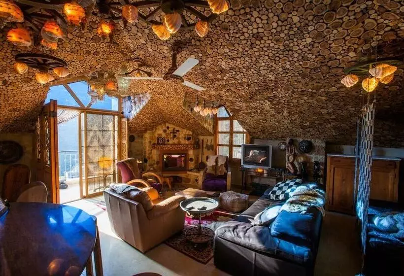 هتل Remhala Guest House