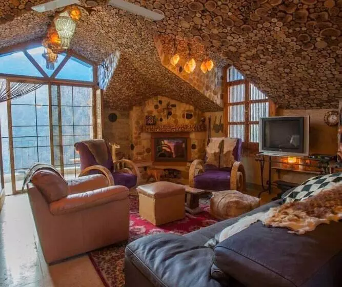 هتل Remhala Guest House