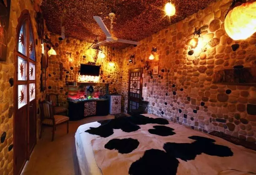 هتل Remhala Guest House