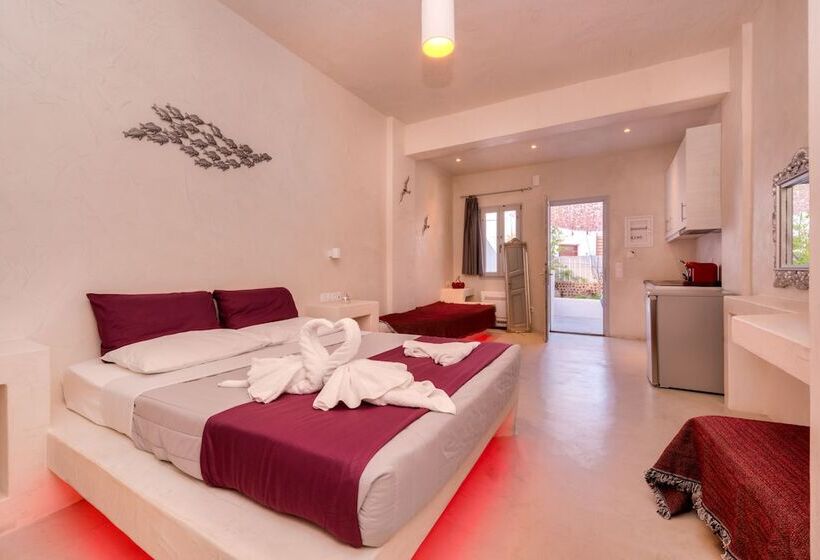 Hotel The Muse Of Santorini Hot Tub Suites