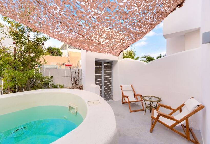 Hotel The Muse Of Santorini Hot Tub Suites
