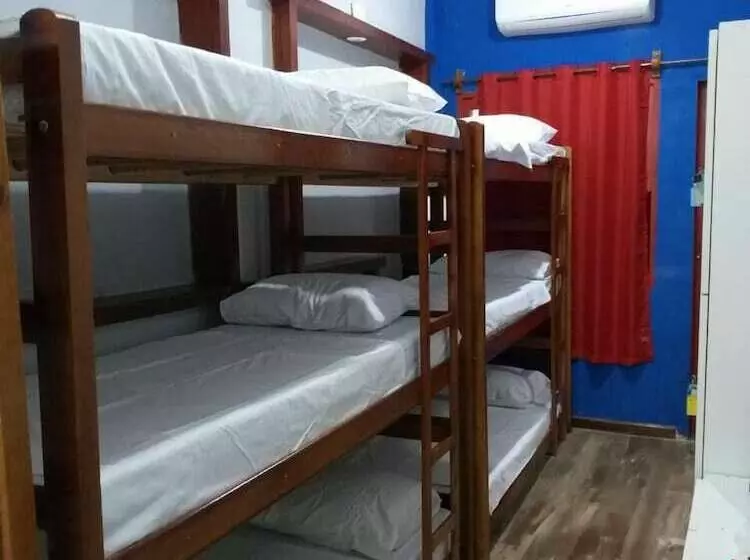 Pe Na Areia Beach Hostel