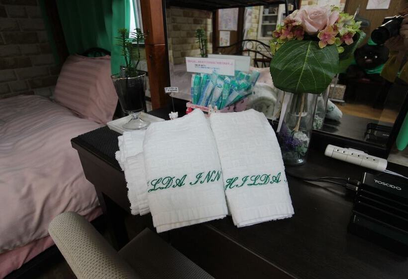 פנסיון Hilda Inn