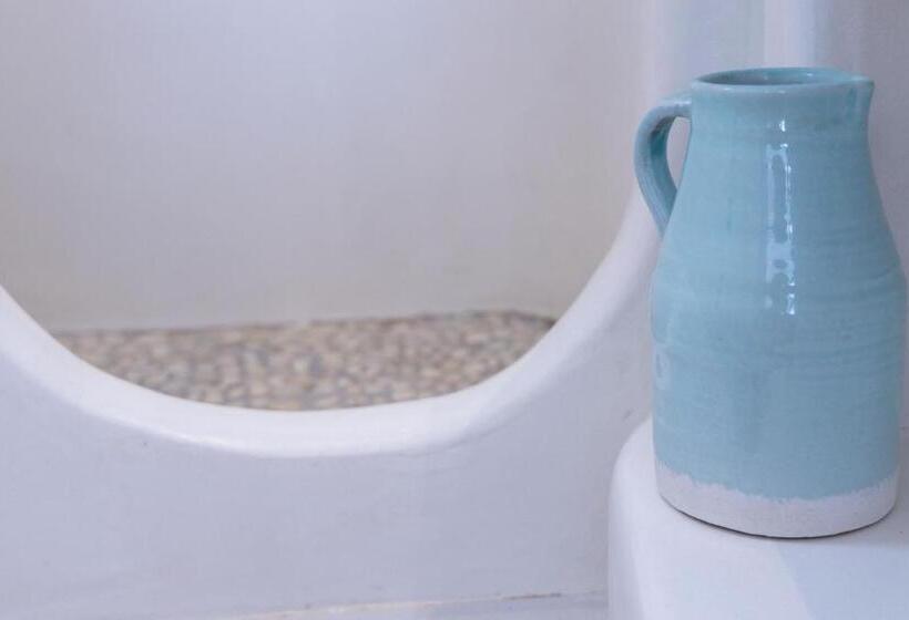 پانسیون Naxos Sandastic