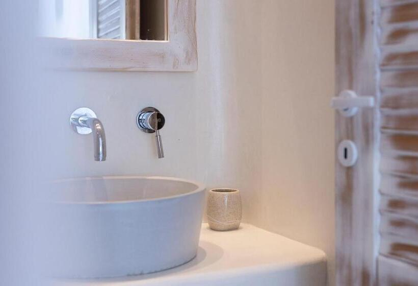 پانسیون Naxos Sandastic