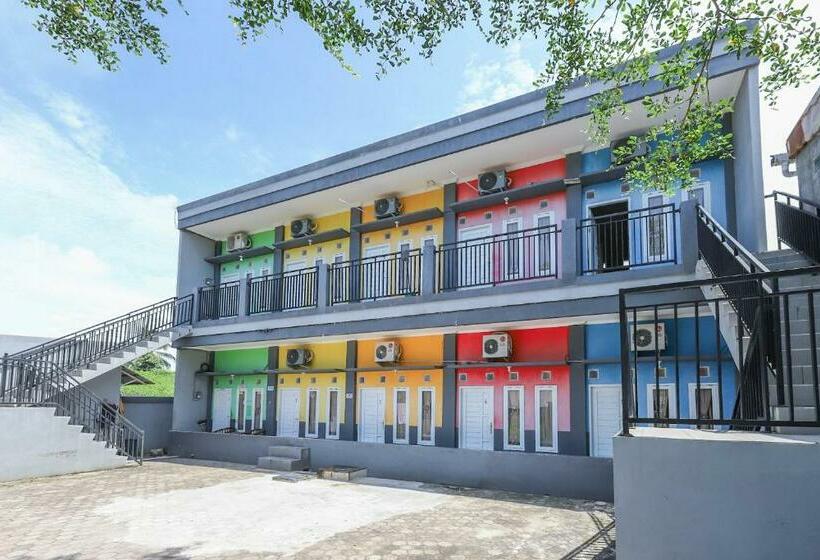 فندق Reddoorz At Pelangi Guest House