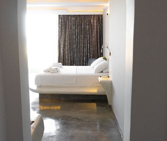 ホテル Demilmar Luxury Suites