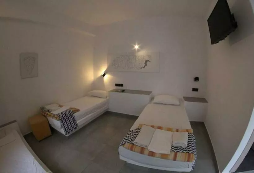 Hôtel Vamos Ala Playa  Perissa