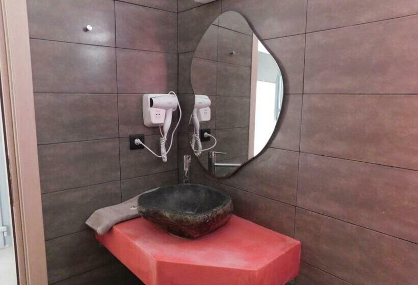 Hotel Vamos Ala Playa  Perissa