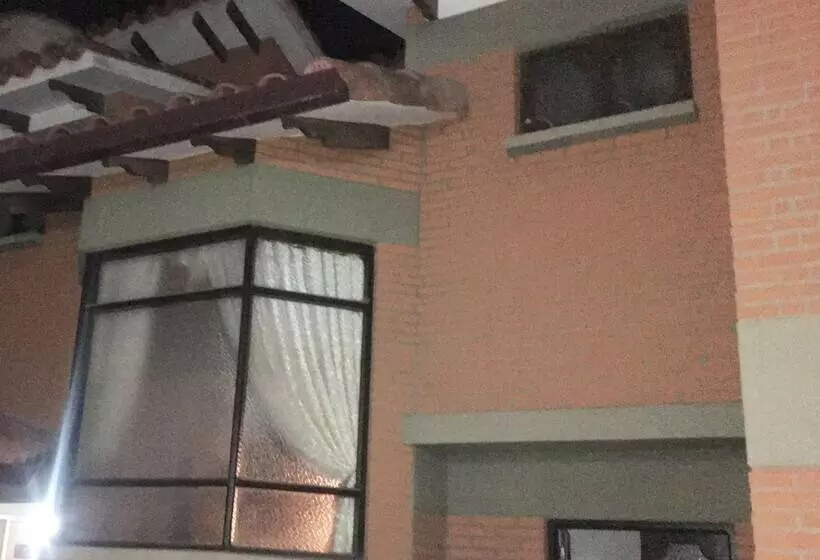 هتل Aladino S House