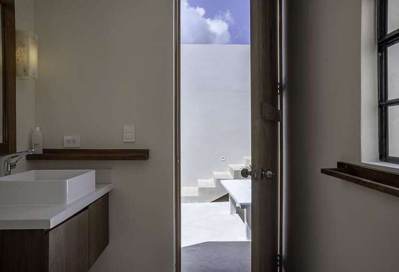 Hotel Calalily Aldea Zama By Homing Bird