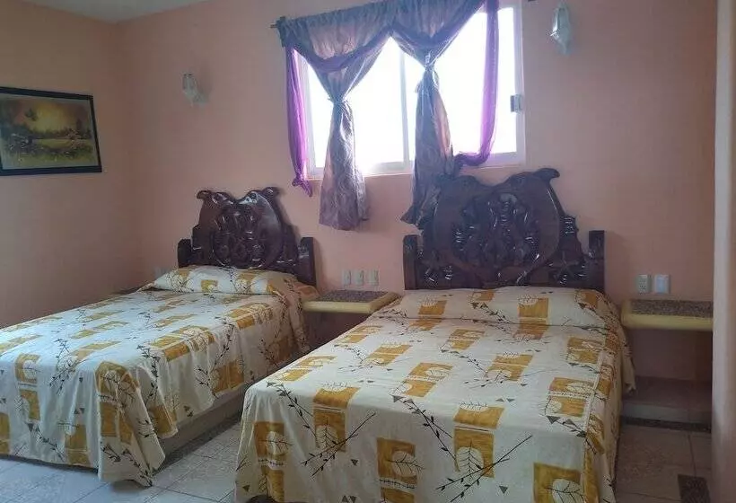 هتل Marbella Playa Larga