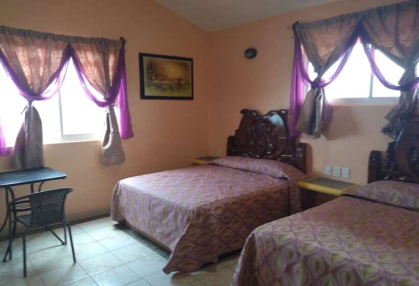 هتل Marbella Playa Larga