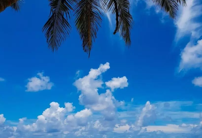 هتل Thundi Sea View