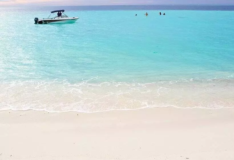 هتل Thundi Sea View