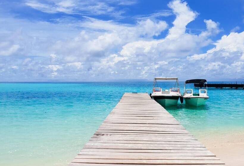 هتل Thundi Sea View