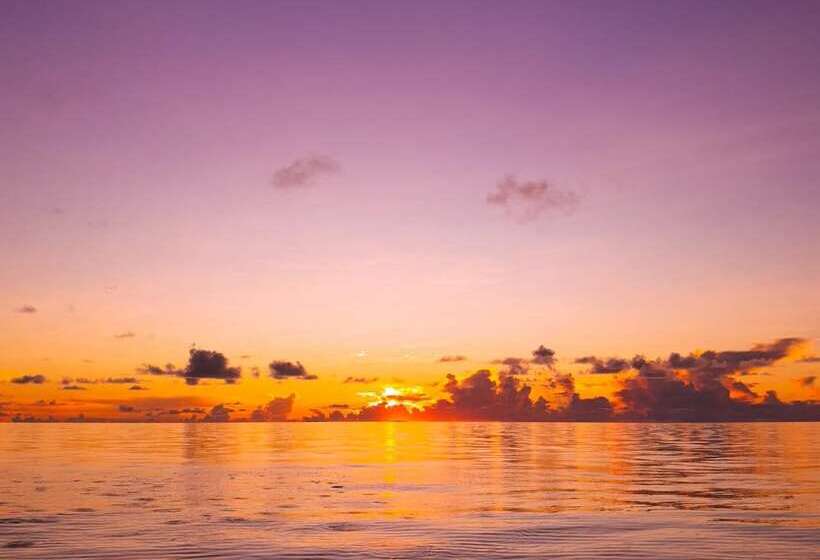 هتل Thundi Sea View