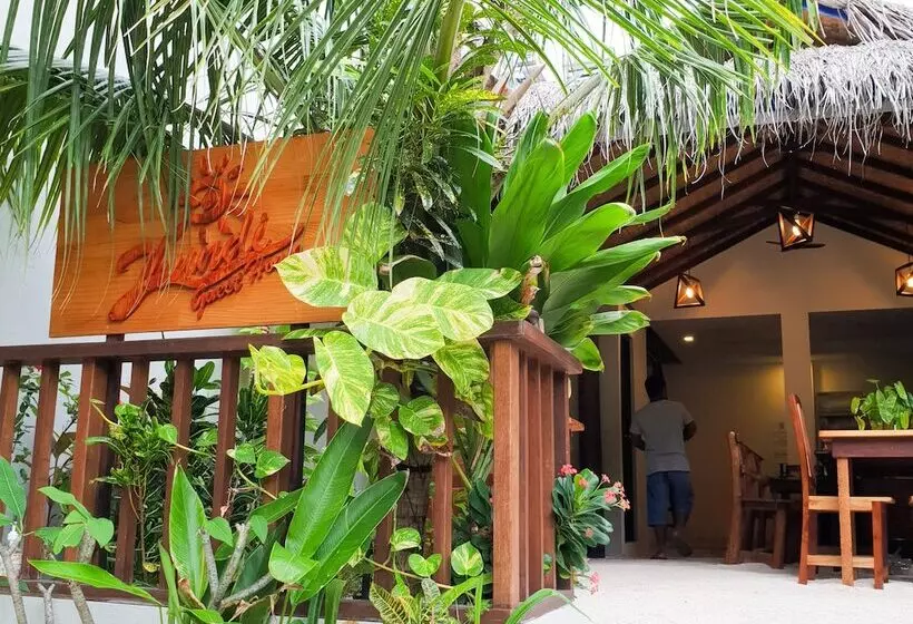 هتل Thundi Sea View