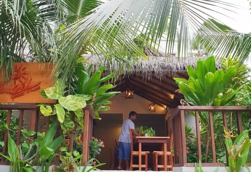 هتل Thundi Sea View