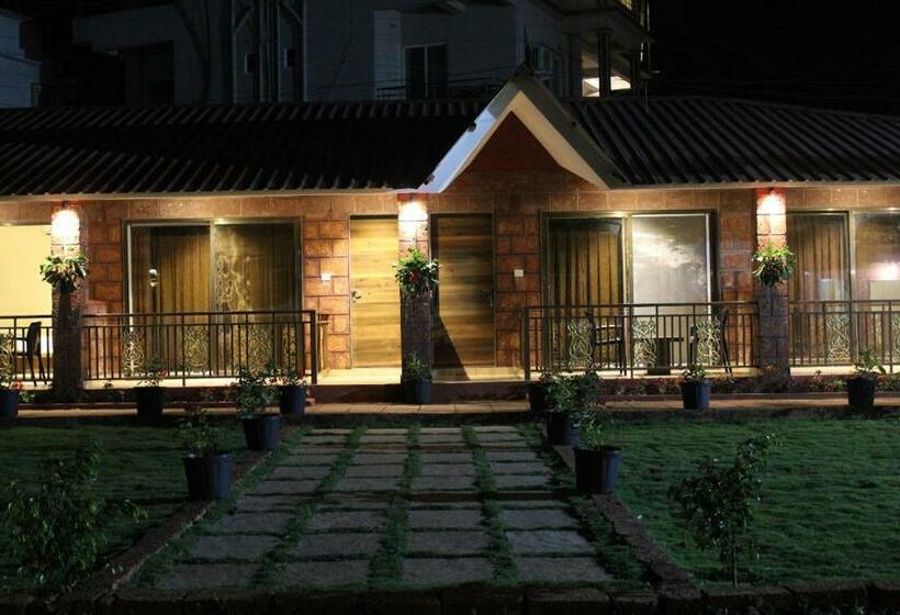 Serene Cottage With Lawn