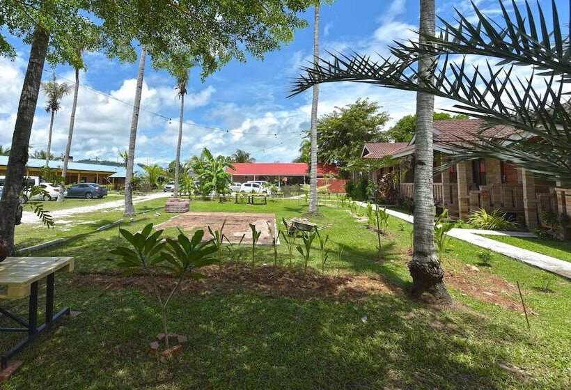 בית מלון כפרי Collection O 90622 Sehijau @ Cenang