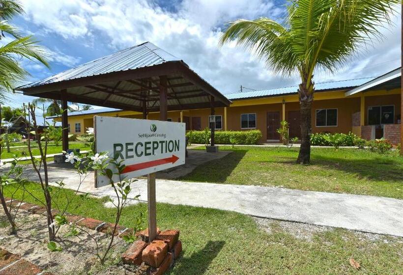 בית מלון כפרי Collection O 90622 Sehijau @ Cenang