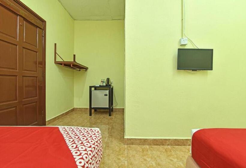 בית מלון כפרי Collection O 90622 Sehijau @ Cenang