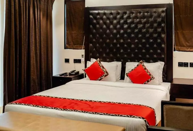 هتل Divan Clarks Inn, Goa
