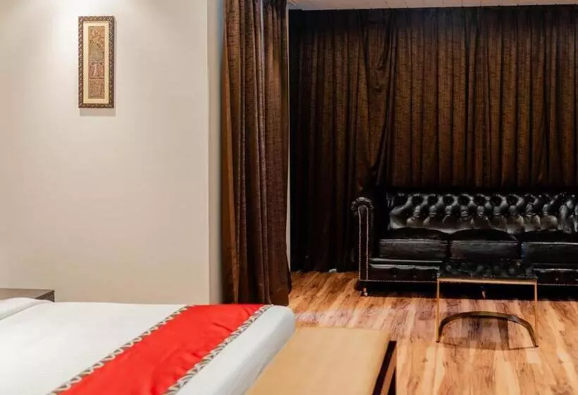 هتل Divan Clarks Inn, Goa