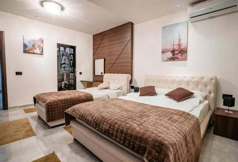 Magico Rooms & Apartments