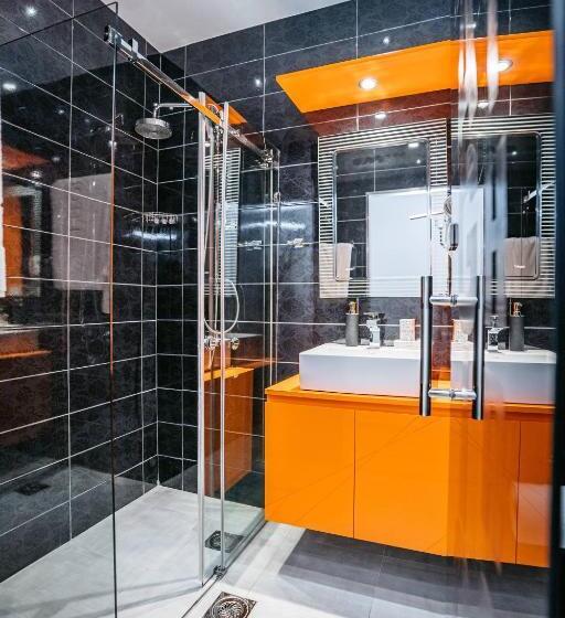 Magico Rooms & Apartments