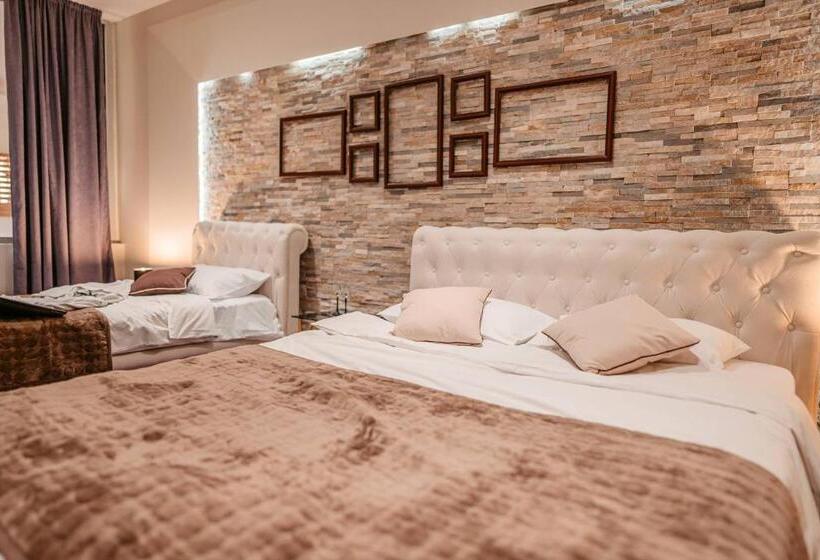 Magico Rooms & Apartments