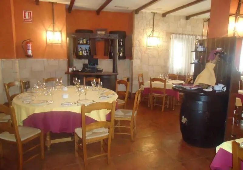 田舎風ホテル Hostal Posada Entrevinas