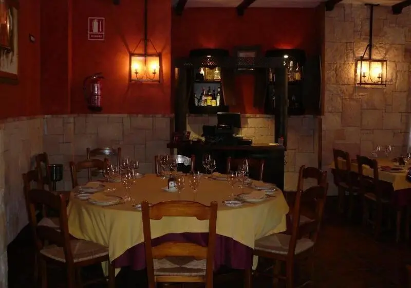 田舎風ホテル Hostal Posada Entrevinas