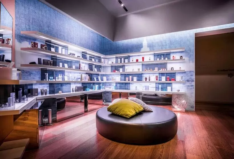 هتل So/ St. Petersburg