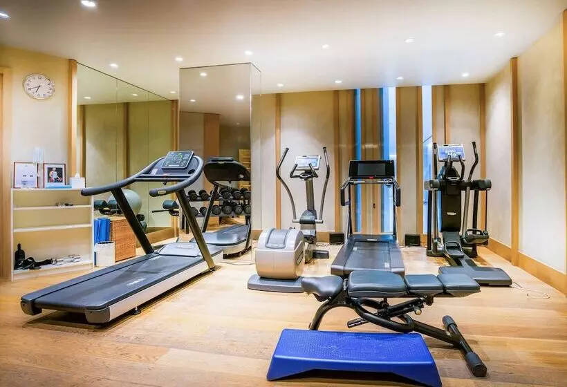 هتل So/ St. Petersburg