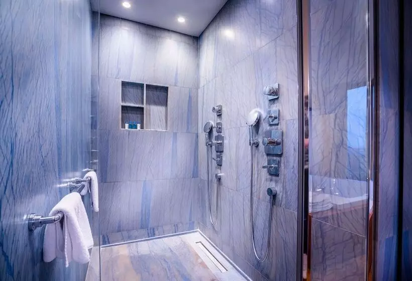 هتل So/ St. Petersburg