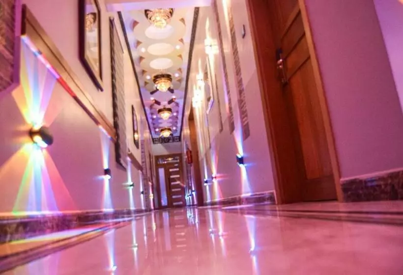 Aamiaismajoitus (B&B) Zimbo Golden Vip Lodge