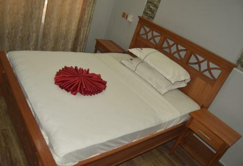 تختخواب و صبحانه Zimbo Golden Vip Lodge