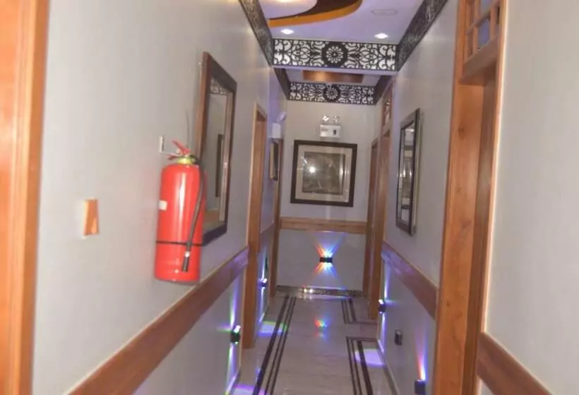 Aamiaismajoitus (B&B) Zimbo Golden Vip Lodge