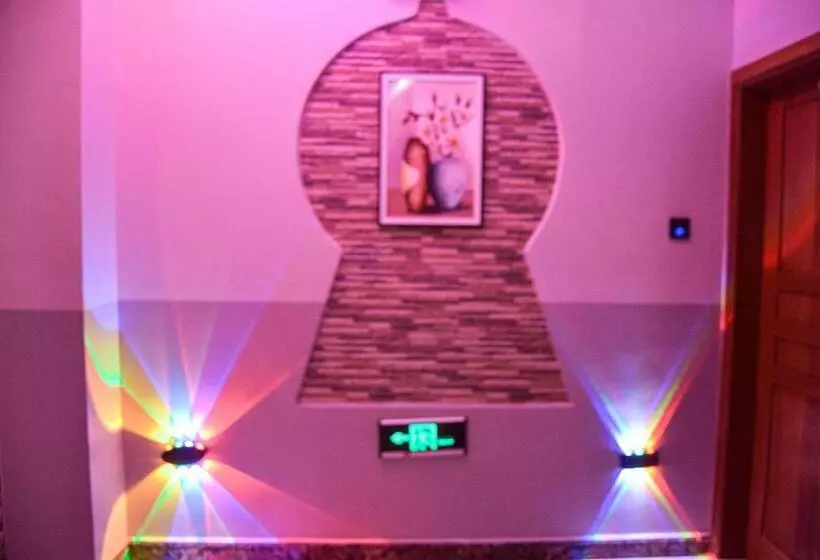 Aamiaismajoitus (B&B) Zimbo Golden Vip Lodge