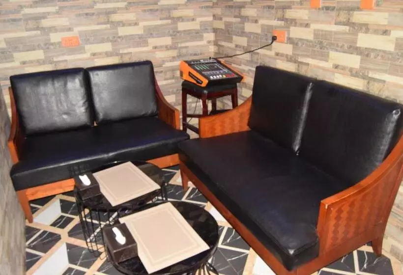 Aamiaismajoitus (B&B) Zimbo Golden Vip Lodge