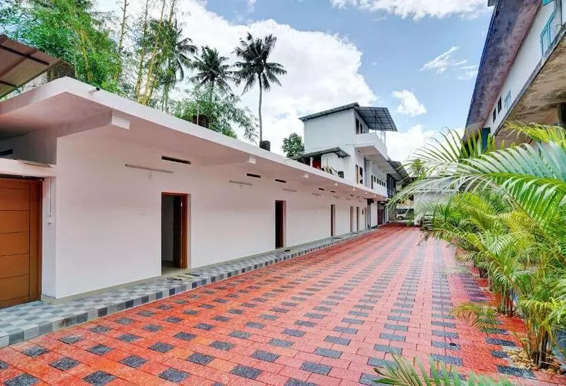 Hotelli Flagship Thottunkal Building Thodupuzha