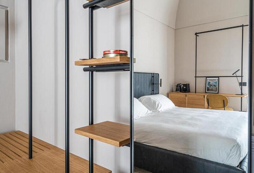 Отель Laqua Countryside