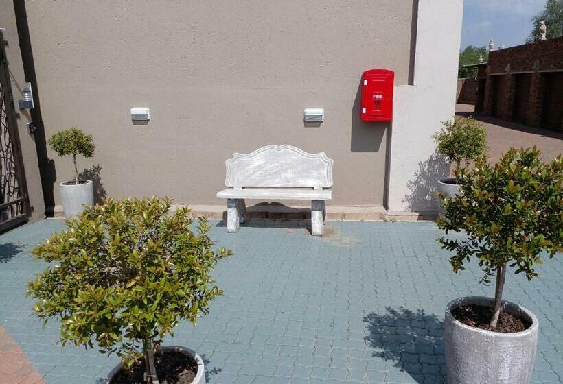 Pension (Hôtel basse catégorie) X Inn